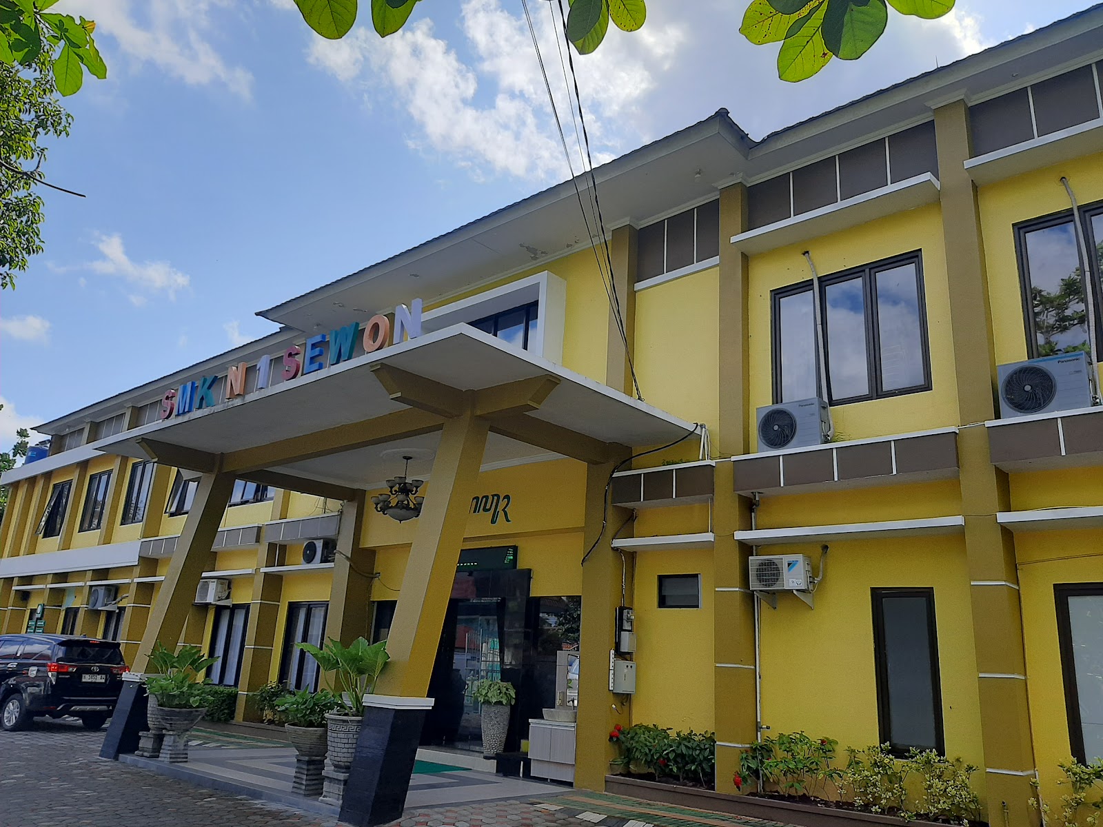 Gedung kampus SMK Negeri 1 Sewon