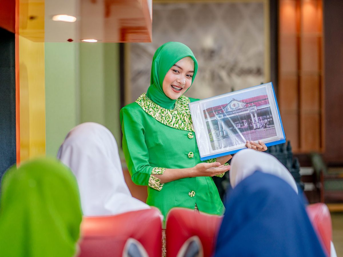jurusan-ulp-2026 Siswa SMKN 1 Sewon praktik usaha layanan pariwisata